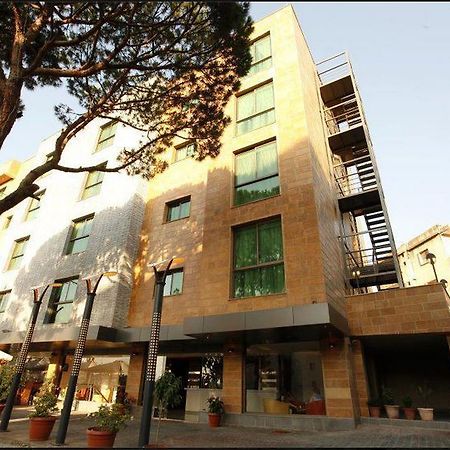 Le Noble Hotel Zouk El Kharab Екстериор снимка