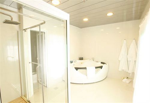 Le Noble Hotel Zouk El Kharab Екстериор снимка