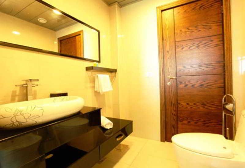 Le Noble Hotel Zouk El Kharab Екстериор снимка